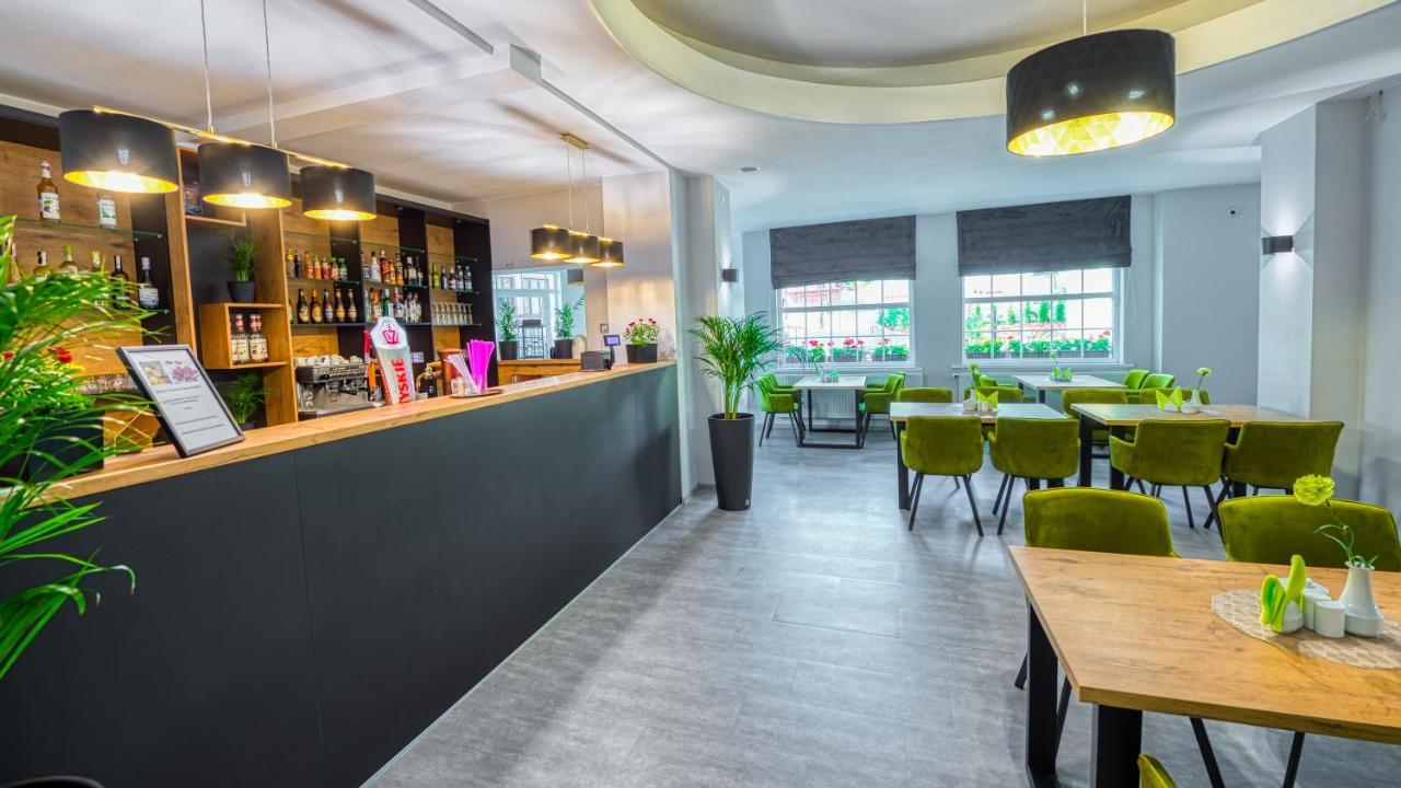 Hotel Krysztal Świeradów-Zdrój Exteriér fotografie