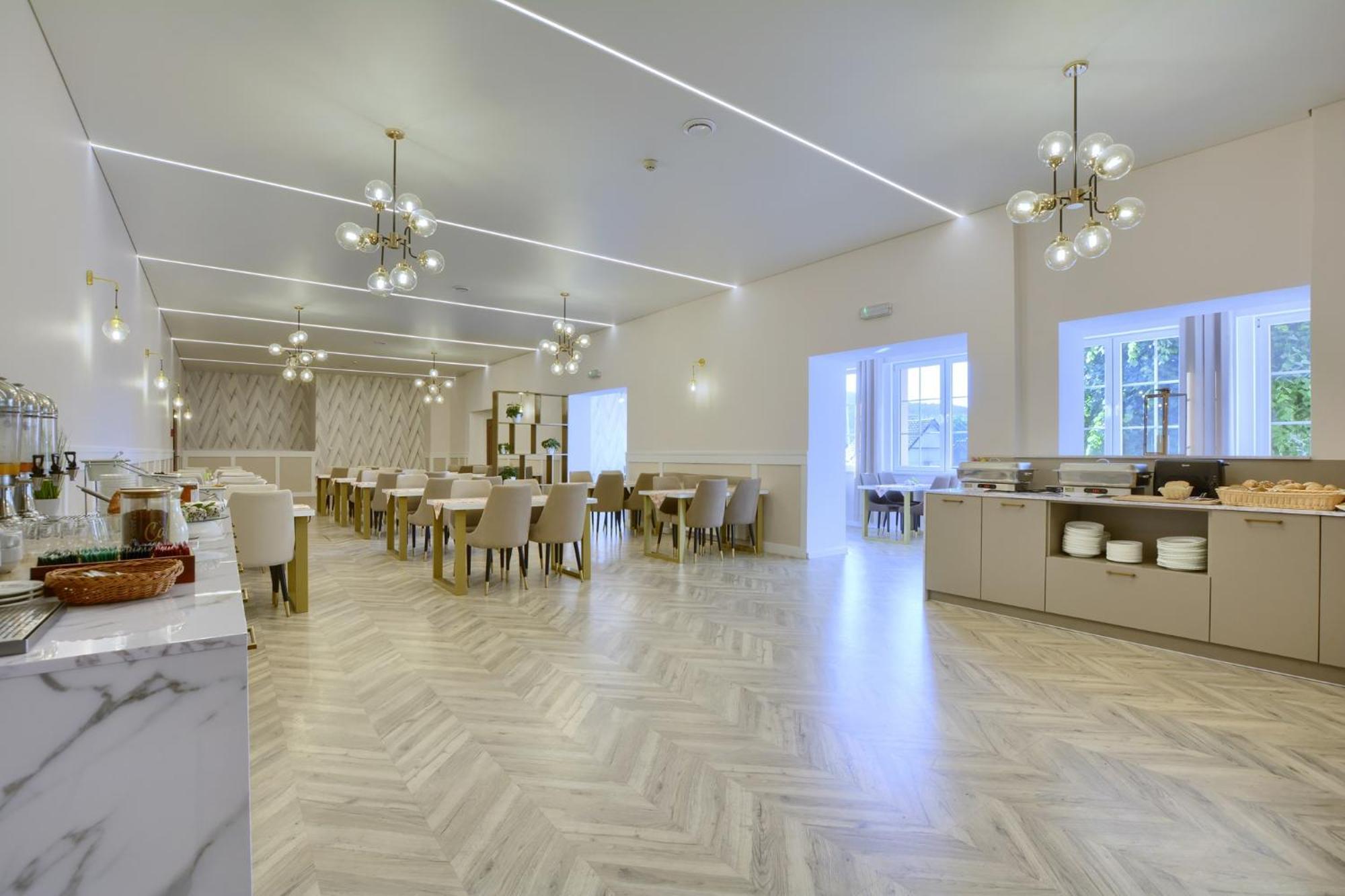 Hotel Krysztal Świeradów-Zdrój Exteriér fotografie