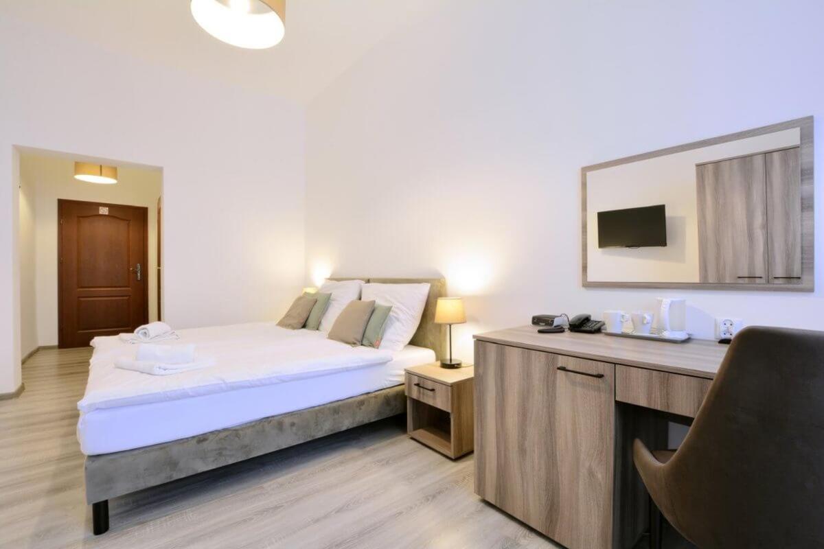 Hotel Krysztal Świeradów-Zdrój Exteriér fotografie